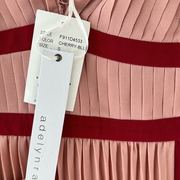 New with tags Adelyn Rae dress - Picture 2 of 2